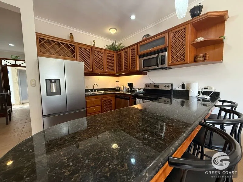 Jaco Beachfront Condo: Fully Furnished 2-Bed, Poolside Luxury in Gated Community — view 6, Jacó, Garabito, Costa Rica