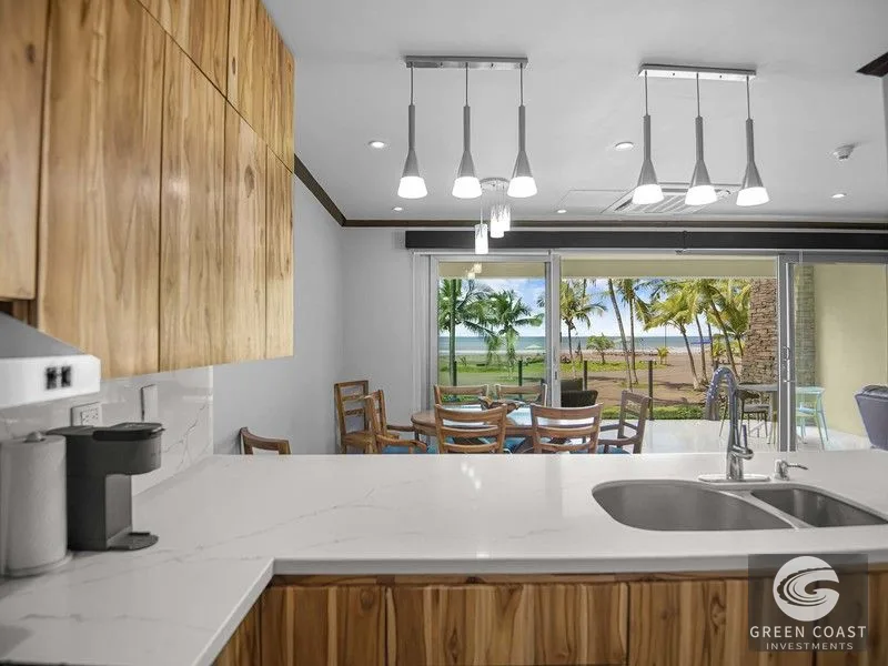 Luxury Beachfront Condo in Jacó: Fully Renovated, Turn-Key & Oceanfront — view 12, Jacó, Costa Rica