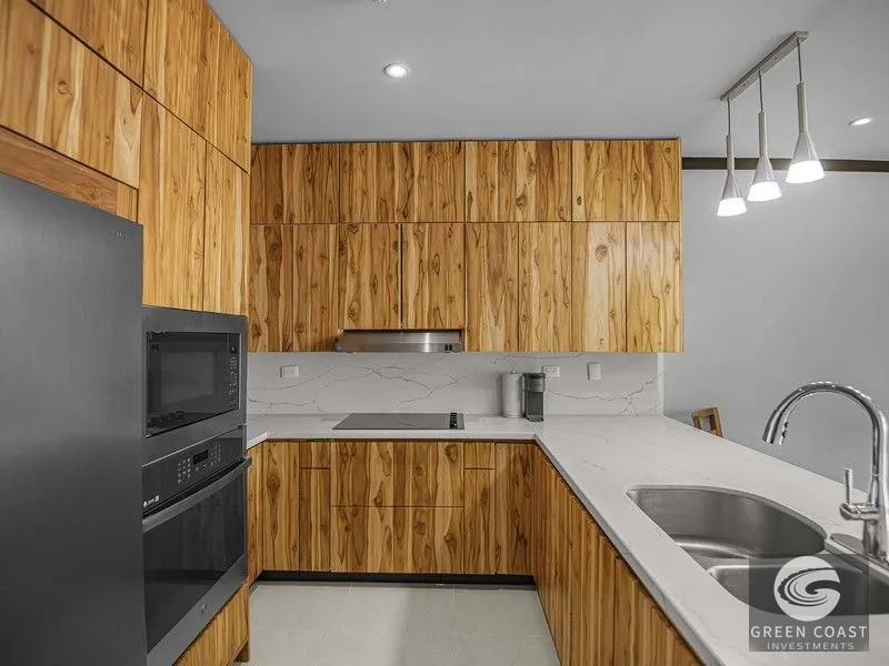 Luxury Beachfront Condo in Jacó: Fully Renovated, Turn-Key & Oceanfront — view 14, Jacó, Costa Rica