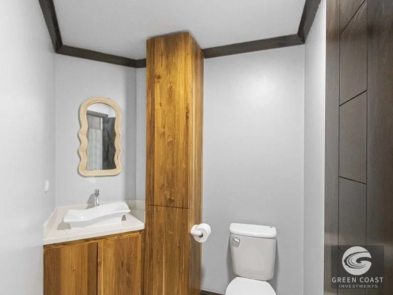 Luxury Beachfront Condo in Jacó: Fully Renovated, Turn-Key & Oceanfront — view 16, Jacó, Costa Rica