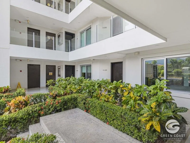 Luxury Beachfront Condo in Jacó: Fully Renovated, Turn-Key & Oceanfront — view 20, Jacó, Costa Rica