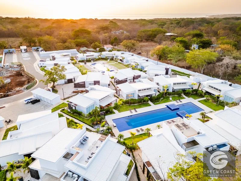 Luxury Beachfront Condo in Jacó: Fully Renovated, Turn-Key & Oceanfront — view 48, Jacó, Costa Rica