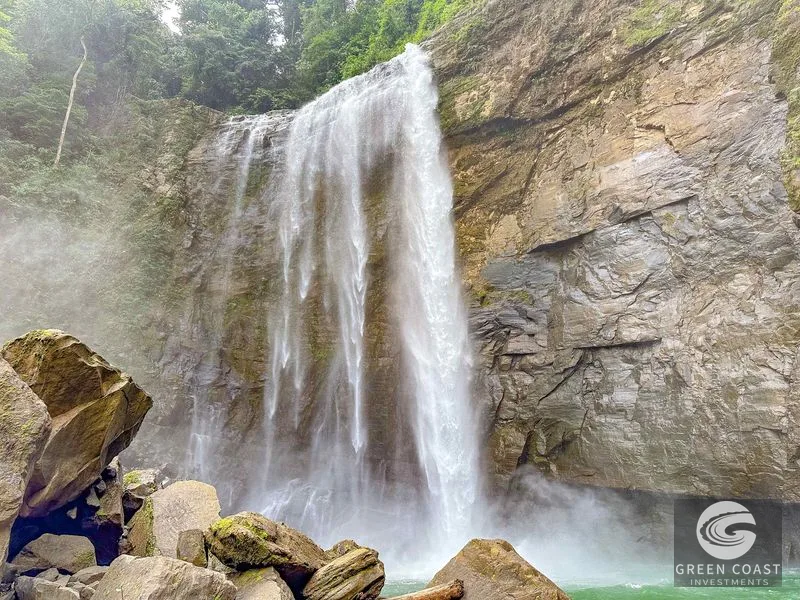 Breathtaking 210 Foot Waterfall on Over 200 Acres of Land in the Lush Hills & Mountains of Perez Zeledon – with SO MANY Additional Development Options! — view 4