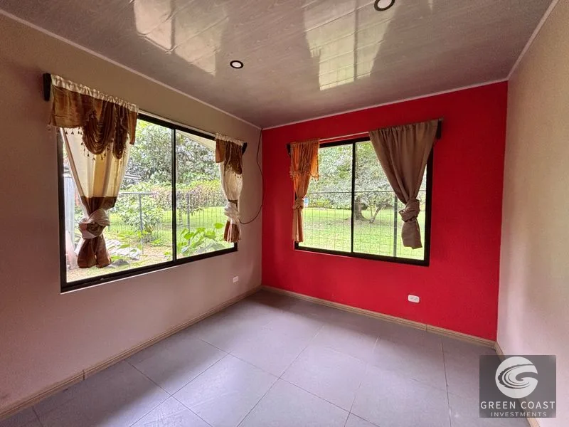 Riverside Oasis: 2-Bed Home with Expansive Yard & Fruit Trees Near Quepos — view 12, Londres, Quepos, Costa Rica