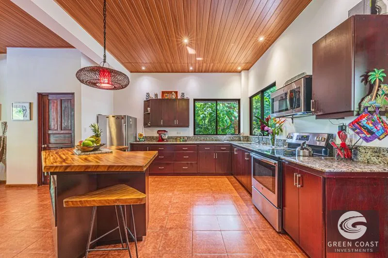 Dominical Oasis: 5-Bed Tropical Retreat, Walk to Beach, Pool & Gardens — view 39, Dominical, Dominical, Costa Rica