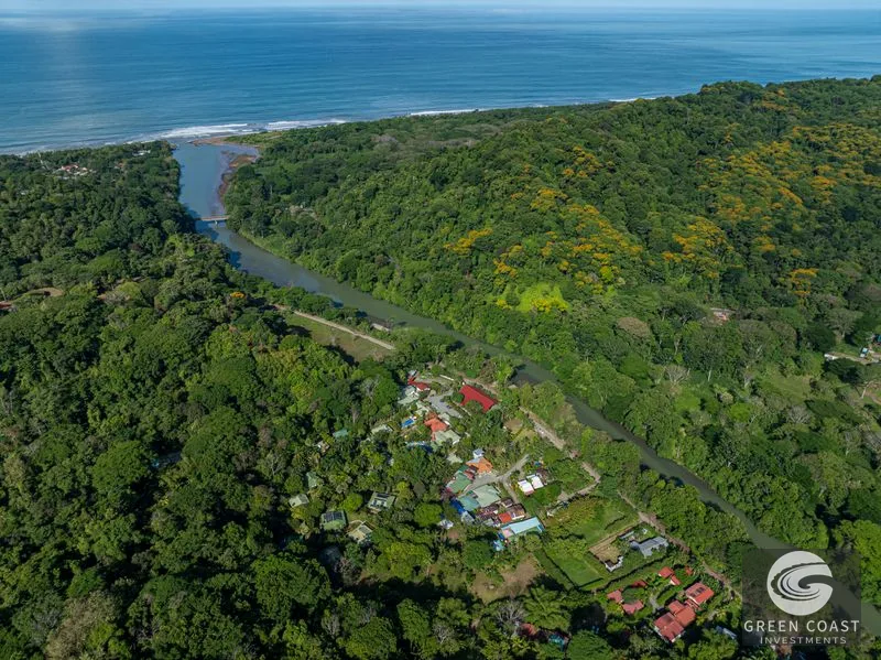 Dominical Oasis: 5-Bed Tropical Retreat, Walk to Beach, Pool & Gardens — view 56, Dominical, Dominical, Costa Rica