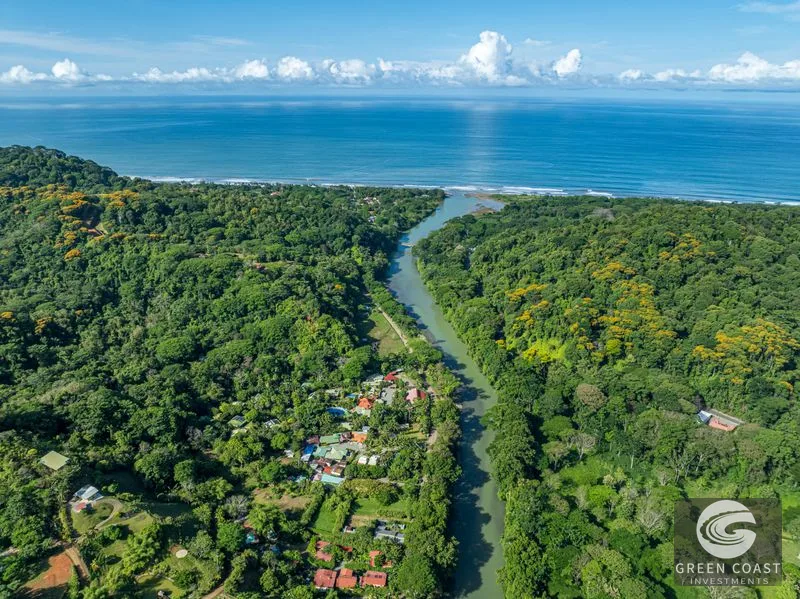 Dominical Oasis: 5-Bed Tropical Retreat, Walk to Beach, Pool & Gardens — view 57, Dominical, Dominical, Costa Rica