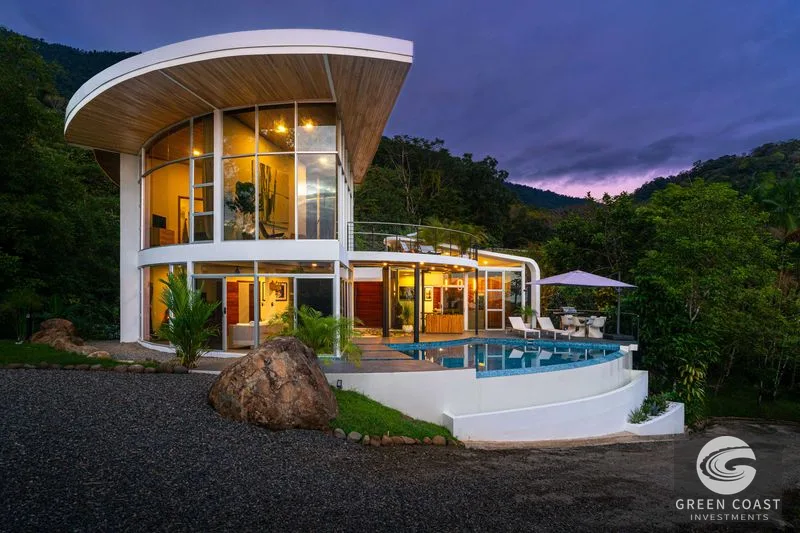 The Glass House: Ojochal Ocean View Luxury with Infinity Pool & Solar — view 1, Ojochal, Ojochal, Costa Rica