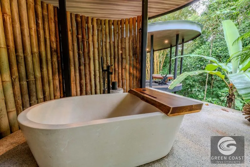 The Glass House: Ojochal Ocean View Luxury with Infinity Pool & Solar — view 9, Ojochal, Ojochal, Costa Rica