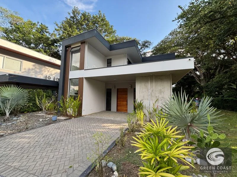 Uvita Luxury: Jungle Oasis with Private Pool & Financing – Fully Furnished 3-Bed Dream Home! — view 1, Uvita, Osa, Costa Rica