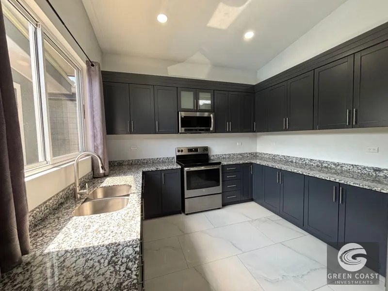 Modern Turnkey Home Near Manuel Antonio Beach & Marina | US/CA Financing Available — view 6, Quepos, Quepos, Costa Rica
