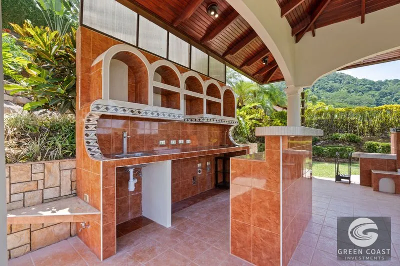 OCEAN VIEW ESTATE HOME WITH GUEST BUNGALOW, CARETAKER HOME, FRUIT TREES, AND WATERFALL – 3.47 ACRES — view 14, Ojochal, Ojochal, Costa Rica