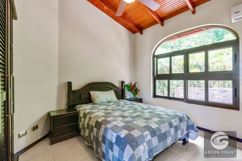 OCEAN VIEW ESTATE HOME WITH GUEST BUNGALOW, CARETAKER HOME, FRUIT TREES, AND WATERFALL – 3.47 ACRES — view 34, Ojochal, Ojochal, Costa Rica