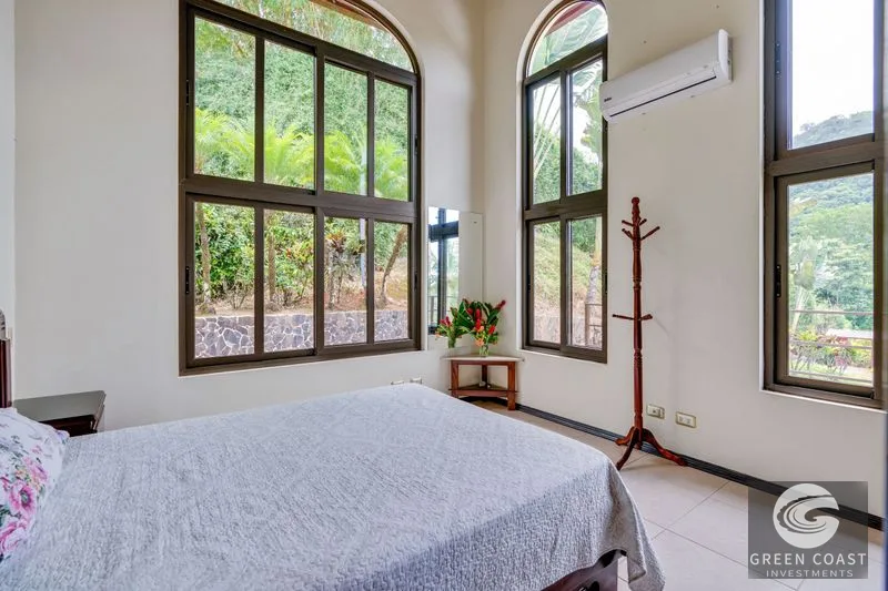 OCEAN VIEW ESTATE HOME WITH GUEST BUNGALOW, CARETAKER HOME, FRUIT TREES, AND WATERFALL – 3.47 ACRES — view 36, Ojochal, Ojochal, Costa Rica