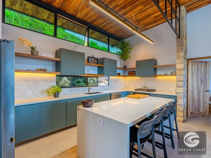 Ojochal Modern Masterpiece: Ocean View Luxury with Infinity Pool & Butterfly Roof — view 5, Ojochal, Ojochal, Costa Rica