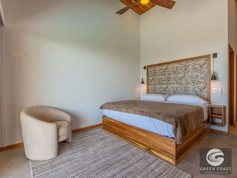 Ojochal Modern Masterpiece: Ocean View Luxury with Infinity Pool & Butterfly Roof — view 7, Ojochal, Ojochal, Costa Rica
