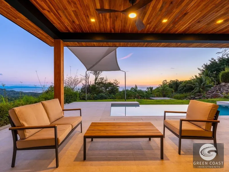 Ojochal Modern Masterpiece: Ocean View Luxury with Infinity Pool & Butterfly Roof — view 10, Ojochal, Ojochal, Costa Rica