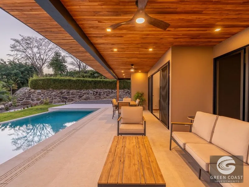 Ojochal Modern Masterpiece: Ocean View Luxury with Infinity Pool & Butterfly Roof — view 16, Ojochal, Ojochal, Costa Rica