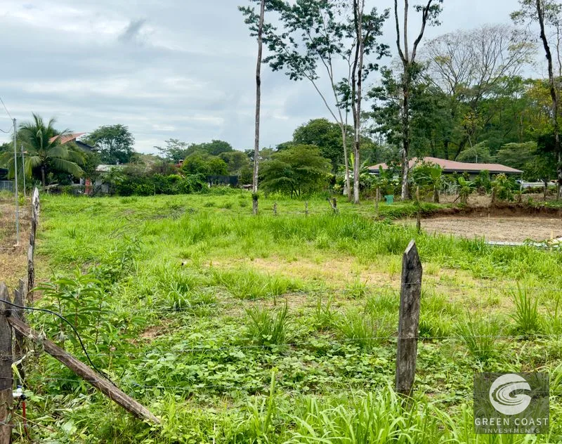 Uvita's Last Prime Lot: Residential & Retail Dreams on 1300m² – Walk to Beach & Amenities! — view 1, Uvita, Uvita, Costa Rica