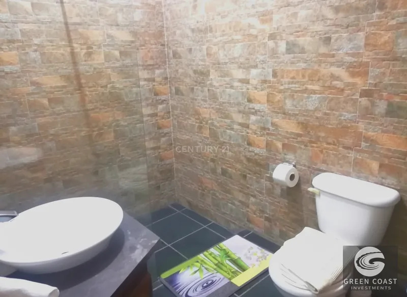 Ojochal Main Road Commercial Gem with Studio Villa & Gardens - Walk to Amenities! — view 9, Ojochal, Ojochal, Costa Rica