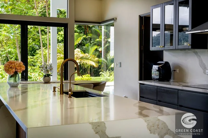 Luxury Ocean View Estate: Infinity Pool, 3.79 Acres, & Solar Power near Manuel Antonio — view 7, Manuel Antonio, Quepos, Costa Rica