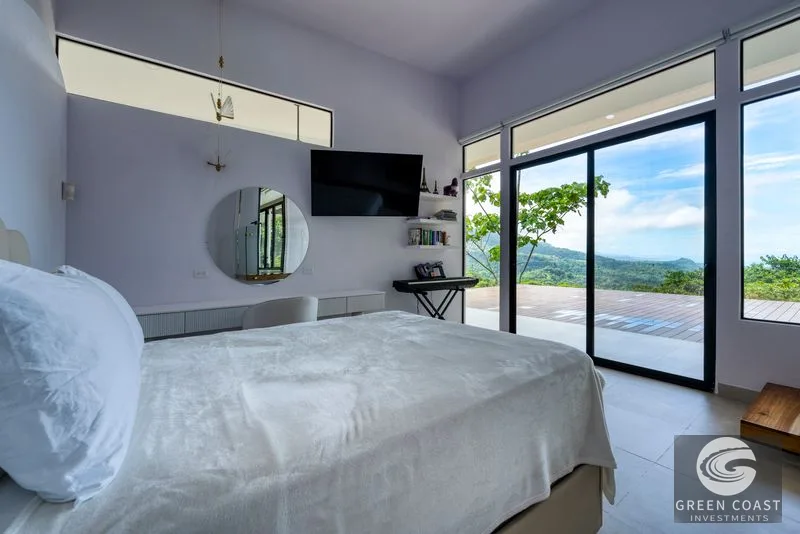 Luxury Ocean View Estate: Infinity Pool, 3.79 Acres, & Solar Power near Manuel Antonio — view 17, Manuel Antonio, Quepos, Costa Rica