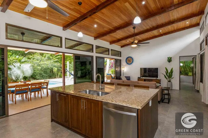 Private In-Town Location Move-In Ready Contemporary Home with a Prime Location — view 5, Ojochal, Osa, Costa Rica