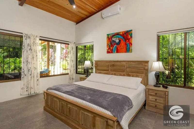 Private In-Town Location Move-In Ready Contemporary Home with a Prime Location — view 10, Ojochal, Osa, Costa Rica
