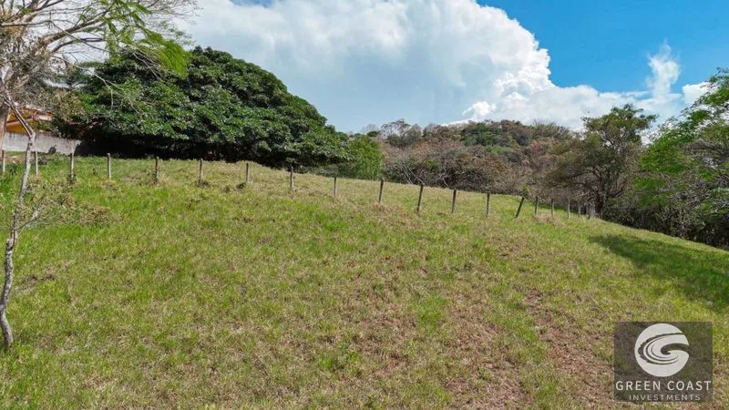Atenas Nature Retreat: 2.46-Acre Lot with River, Volcano Views & Wildlife, 4 Mins to Town — view 2, Atenas, Costa Rica
