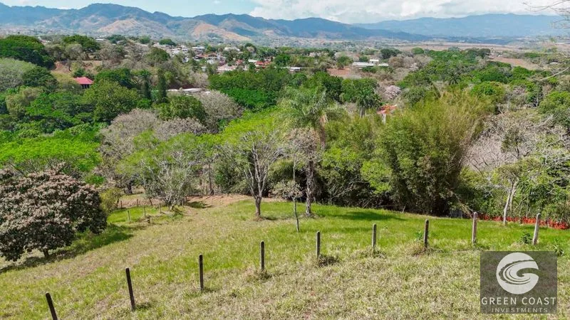 Atenas Nature Retreat: 2.46-Acre Lot with River, Volcano Views & Wildlife, 4 Mins to Town — view 3, Atenas, Costa Rica