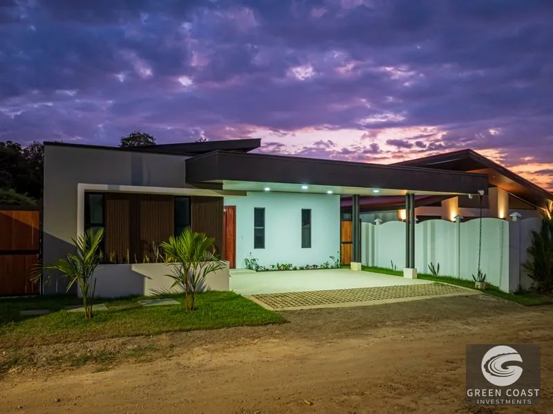 Uvita Modern Oasis: 3BR Villa with Pool, Smart Home Tech & Airbnb Ready — view 2, Bahía Ballena, Osa, Costa Rica