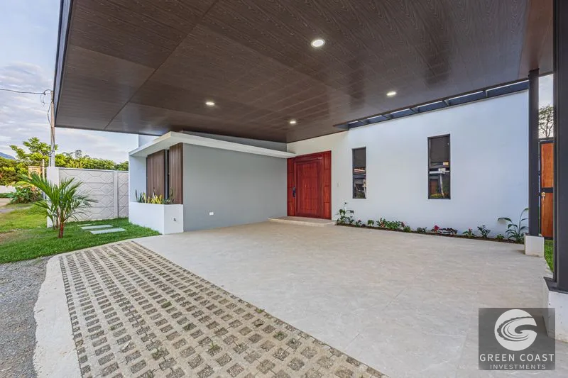 Uvita Modern Oasis: 3BR Villa with Pool, Smart Home Tech & Airbnb Ready — view 37, Bahía Ballena, Osa, Costa Rica