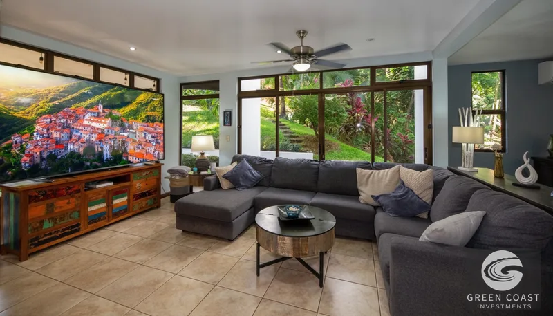 Esterillos Paradise: Luxury 4-Bed Home with Pool, Generator, Starlink & Jungle Views — view 4, Jacó, Costa Rica