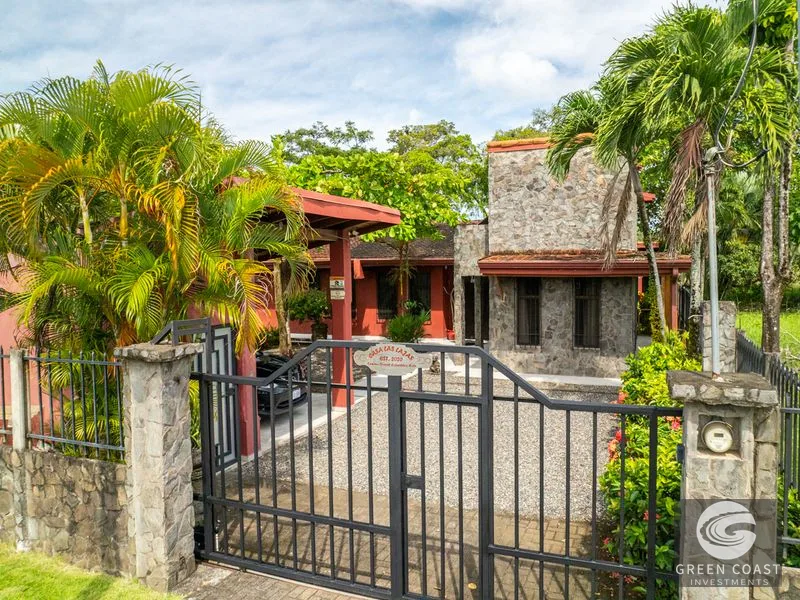 Titled Beachlover's Paradise! 3 Master Bed Compund w Pool, Loft, Extra Lot — view 3, Jacó, Costa Rica