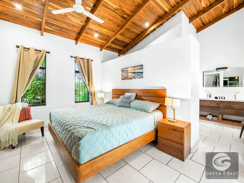 Titled Beachlover's Paradise! 3 Master Bed Compund w Pool, Loft, Extra Lot — view 11, Jacó, Costa Rica