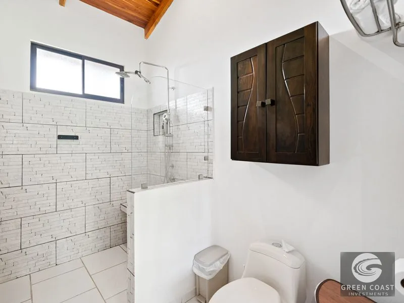 Titled Beachlover's Paradise! 3 Master Bed Compund w Pool, Loft, Extra Lot — view 13, Jacó, Costa Rica