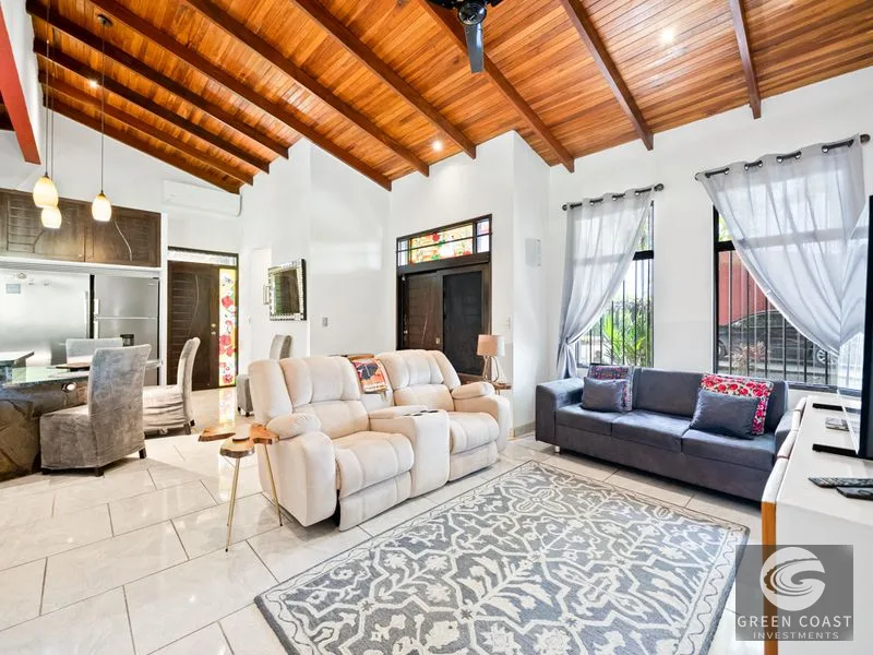 Titled Beachlover's Paradise! 3 Master Bed Compund w Pool, Loft, Extra Lot — view 14, Jacó, Costa Rica