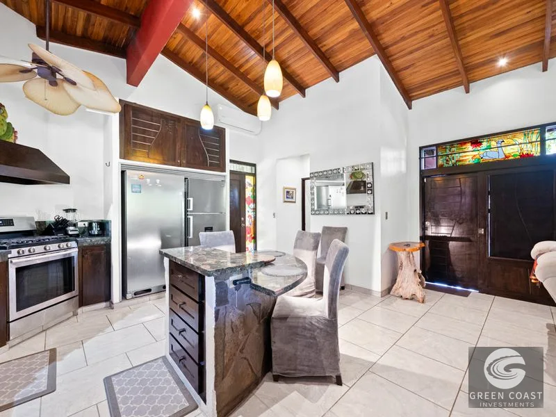 Titled Beachlover's Paradise! 3 Master Bed Compund w Pool, Loft, Extra Lot — view 19, Jacó, Costa Rica