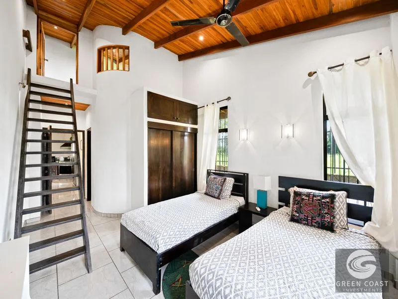 Titled Beachlover's Paradise! 3 Master Bed Compund w Pool, Loft, Extra Lot — view 21, Jacó, Costa Rica