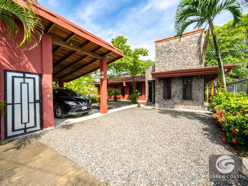 Titled Beachlover's Paradise! 3 Master Bed Compund w Pool, Loft, Extra Lot — view 26, Jacó, Costa Rica