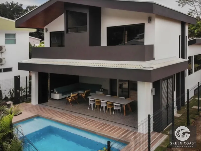 Titled Beachlover's Paradise! 3 Master Bed Compund w Pool, Loft, Extra Lot — view 47, Jacó, Costa Rica