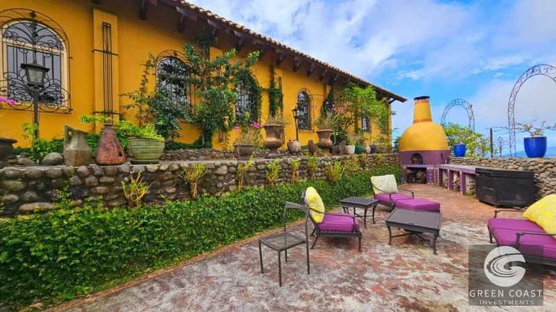 Luxury Hilltop Estate: Ocean & Mountain Views, Income Suites, San Ramón — view 1, Call Morales, San Ramón, Costa Rica