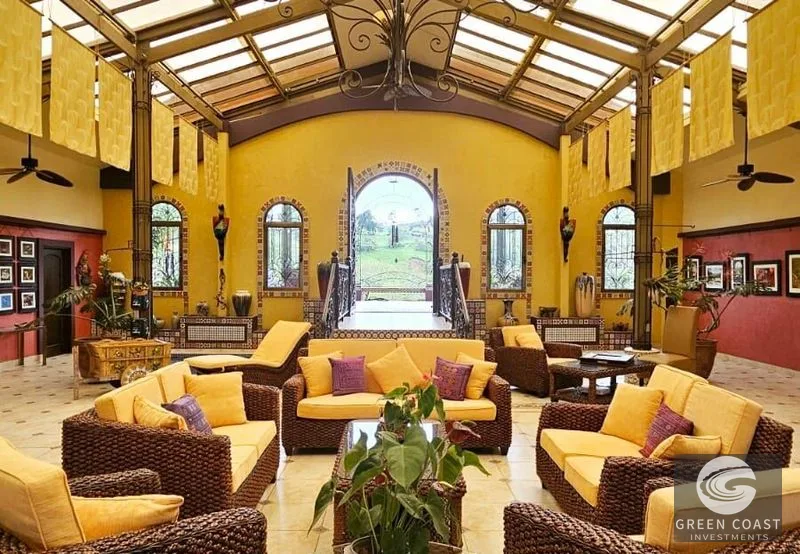 Luxury Hilltop Estate: Ocean & Mountain Views, Income Suites, San Ramón — view 10, Call Morales, San Ramón, Costa Rica