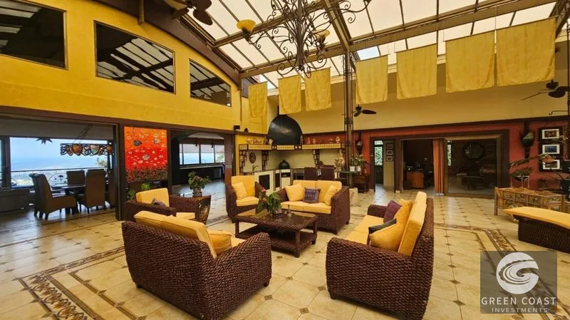 Luxury Hilltop Estate: Ocean & Mountain Views, Income Suites, San Ramón — view 12, Call Morales, San Ramón, Costa Rica