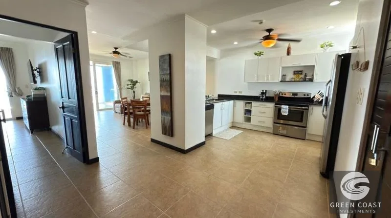 Luxury Oceanfront Condo: Panoramic Jacó Views, Beachfront Living & Investment Potential — view 3, Garabito, Costa Rica