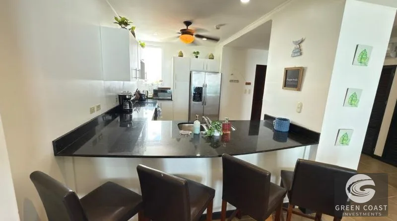 Luxury Oceanfront Condo: Panoramic Jacó Views, Beachfront Living & Investment Potential — view 4, Garabito, Costa Rica