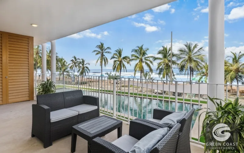 Luxury Oceanfront Condo: Panoramic Jacó Views, Beachfront Living & Investment Potential — view 12, Garabito, Costa Rica