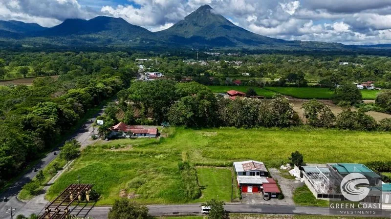 Prime 529m² Ready-to-Build Lot in Downtown La Fortuna – Ideal for Luxury Home or Commercial Project — view 1, La Fortuna, San Carlos, Costa Rica