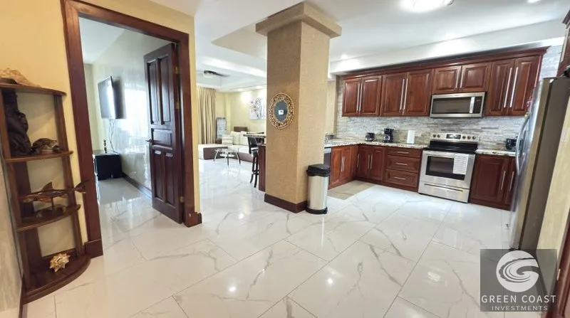 Jaco Beach Oceanfront Condo: Stunning 5th-Floor Views & Luxury Finishes at Breakwater Point — view 9, Jacó, Costa Rica