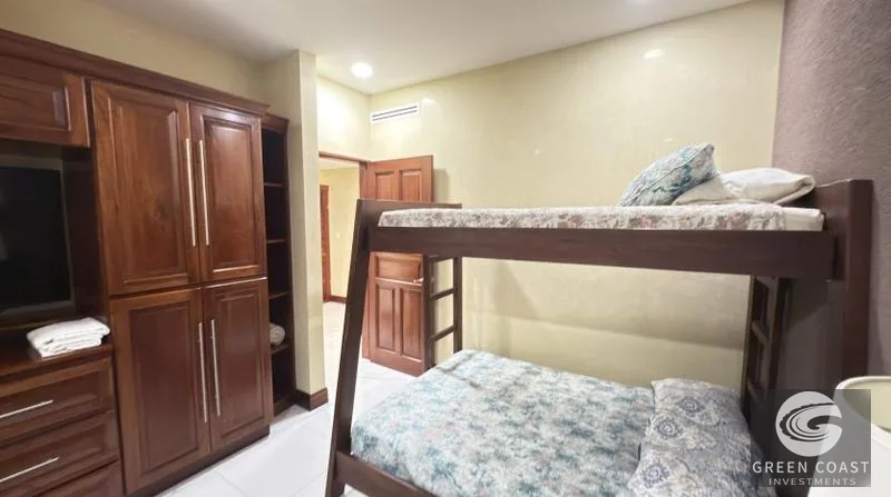 Jaco Beach Oceanfront Condo: Stunning 5th-Floor Views & Luxury Finishes at Breakwater Point — view 15, Jacó, Costa Rica